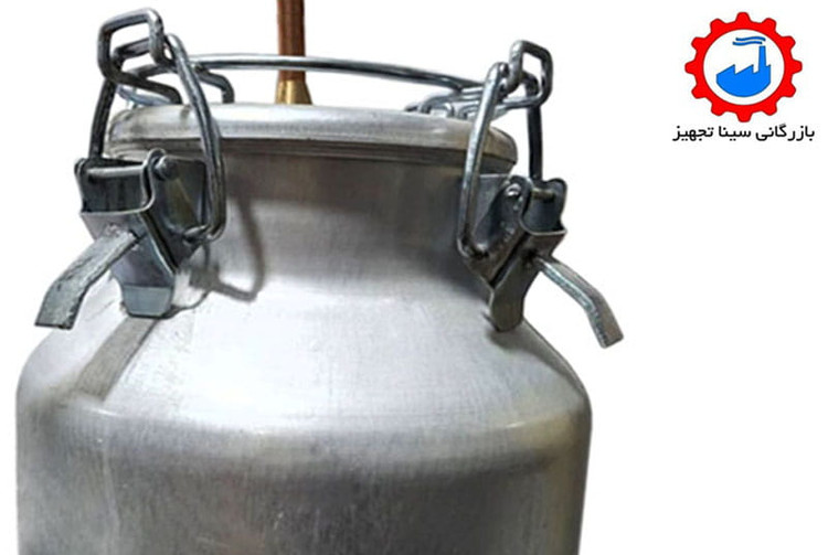 نمای نزدیک از دیگ دستگاه عرق گیری یا گلاب گیری 4 بسته دوبل